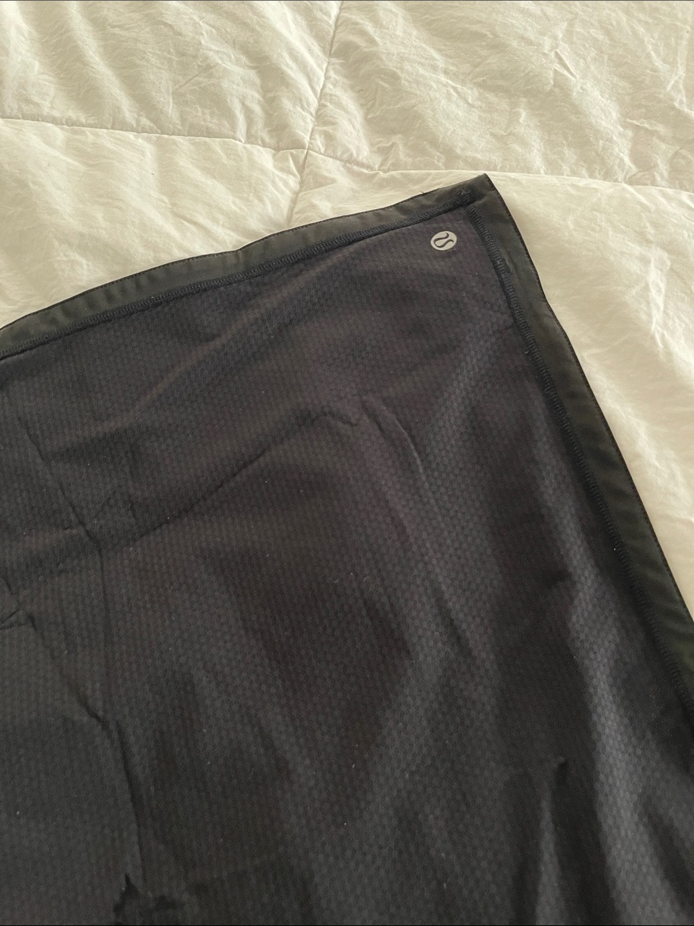 lululemon athletica Men’s Black Jogger Pants with Subtle Logo